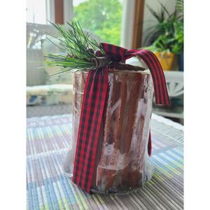 NWT Vintage Rustic Cinnamon Stick Hand Poured Holiday Candle With Festive Ribbon